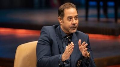 مدحت صالح يروج لـ 