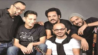 فريق مسار إجباري يختتم المهرجان الصيفي بالإسكندرية (صور)