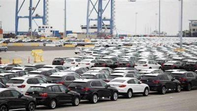 تنتظر ١٠ مليارات دولار من سيارات العاملين بالخارج « المالية »