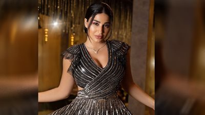 ناتاشا تطل بالأحمر المجسم.. والجمهور يغازلها