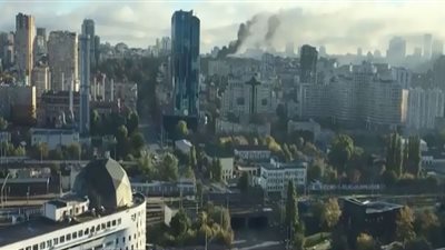 دوي صافرات الإنذار يفزع سكان كييف