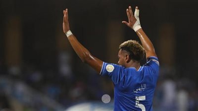 البليهي يكسر سيطرة أجانب الهلال بالدوري السعودي