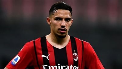 ميلان يواصل مفاوضاته لتجديد عقد بن ناصر