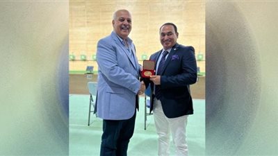 الاتحاد المصري والأفريقي للرماية يكرمان رئيس اللجنة الأولمبية الليبية