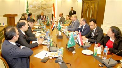 د. عبدالسند يمامة: لسنا مقيدين إلا بمصلحة الوطن ووفقاً للدستور والقانون