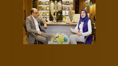 طبيب عظام مصري يعيد فتاة إماراتية للحياة.. شاهد 
