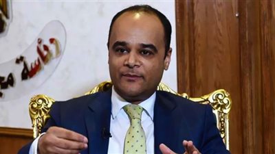 الحكومة تعد بانخفاض الدولار بالسوق السوداء وانخفاض أسعار السلع (فيديو)