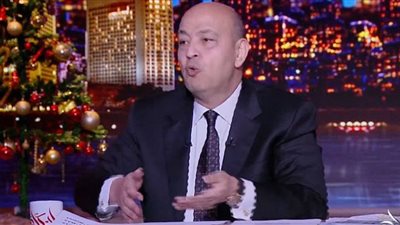 عمرو أديب عن سعر الدولار.. مش هينزل بالبوستات ولا التغريدات (فيديو)