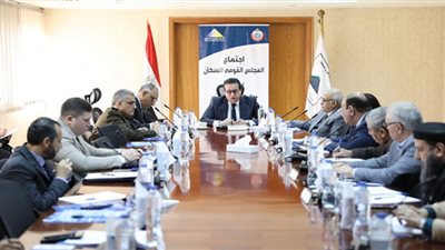 وزير الصحة يناقش توصيات ومقترحات العمل في ملف القضية السكانية خلال الفترة المقبلة