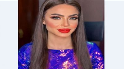 دوللي شاهين تحتفل بالكريسماس على طريقتها الخاصة