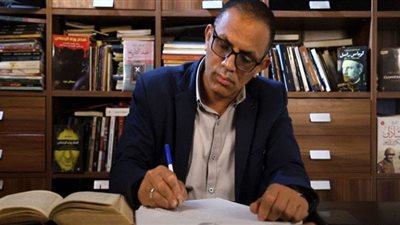 برومو كتاب سيدني سميث قارئ الجثث للكاتب مصطفى عبيد (شاهد)