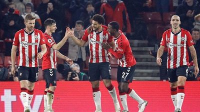 توتنهام يتأخر بهدف أمام برينتفورد في الشوط الأول بالدوري الإنجليزي