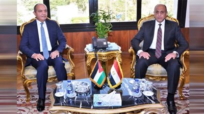 وزير الطيران يبحث مع السفير الأردني بالقاهرة تعزيز التعاون بمجال النقل الجوي