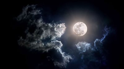 آخر بدر عملاق فى 2022.. انظروا إلى السماء