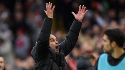 غضب عارم من جوارديولا على حكم لقاء ليفربول ومانشستر سيتي بعد إلغاء هدف السيتي
