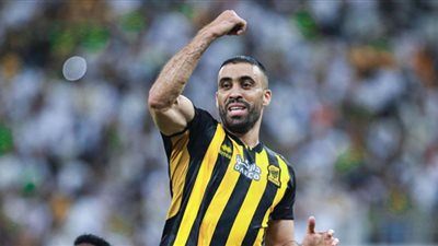ظهور هجومي مميز للمغربي عبد الرزاق حمد لله في مباراة الاتحاد والتعاون