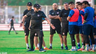 فيريرا يمنح رباعي الشباب راحة من تدريبات الزمالك