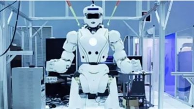 روبوت يتزعم حزب سياسي ويشارك في الانتخابات (فيديو)