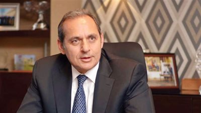 البنك الأهلي عن السوق السوداء للدولار.. أساليب التحايل معروفة ومرصودة (فيديو)