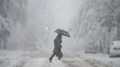 عاصفة أمريكا الثلجية تودي بحياة 55 شخصًا