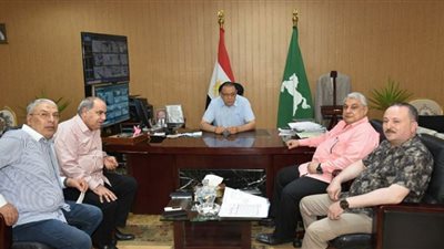 محافظ الشرقية يبحث ترشيد استهلاك الكهرباء بالمنشآت العامة والخدمية