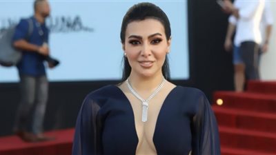ميرهان حسين تمزج البساطة والجمال .. جلسة تصوير تخطف العقل