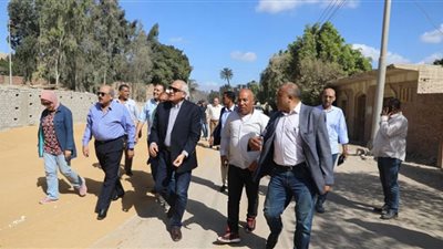 محافظ الجيزة يؤكد بدء أعمال تطوير ورصف طريق المنصورية
