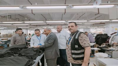جولة تفقدية بالمنطقة الصناعية للاطمئنان على العمال بالمنوفية