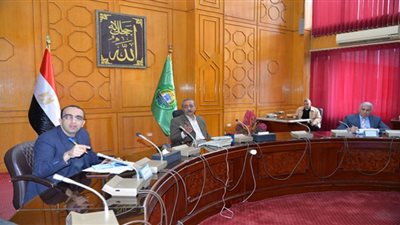 اجتماع لمتابعة منظومة ضبط الأسواق والأسعار بمحافظة الإسماعيلية