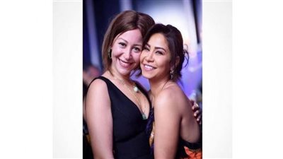 شيرين عبالوهاب تحرج منة شلبي على الهواء.. والسبب مسألة خاصة | فيديو