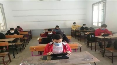 منع الأسئلة السياسية في امتحانات الترم الأول 2023