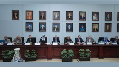 وزير السياحة والآثار يترأس اجتماع مجلس إدارة المجلس الأعلى للآثار