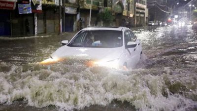 فيضانات باكستان تقضي على أكثر من 180 شخصًا