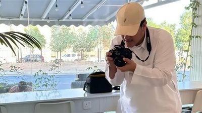 مصور كفيف في السعودية يحصد إعجاب الجميع بلقطات فريدة