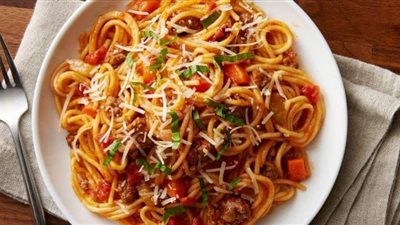 طريقة عمل مكرونة سباجيتي باللحم المفروم زي المطاعم