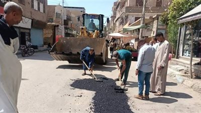 قنا: ترميم وإصلاح الطرق الرئيسية بمدينة دشنا