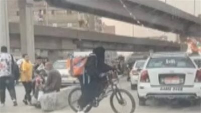 فتاة الدليفري: فكرت في العمل بسكوتر ولجأت للدراجة لأسباب مادية (فيديو)