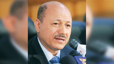 العليمي يُؤكد تماسك مجلس القيادة الرئاسي اليمني