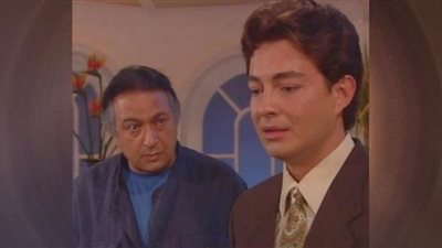 أحمد زاهر يطلب من جمهوره قرأة الفاتحه علي روح نور الشريف