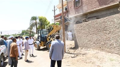 قنا: إزالة 20 حالة تعدي على أملاك الدولة