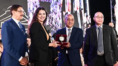 بالصور.. جامعة مصر للعلوم والتكنولوجيا تحتفل بتخرج دفعة جديدة من كلية الإدارة والاقتصاد