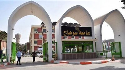 أول تعليق من جامعة سوهاج على رسوب 292 طالبًا بكلية الطب (فيديو)
