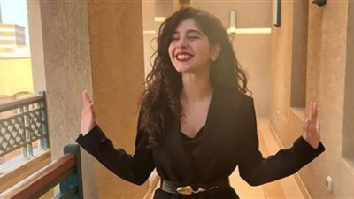 مايان السيد تتألق بالأسود