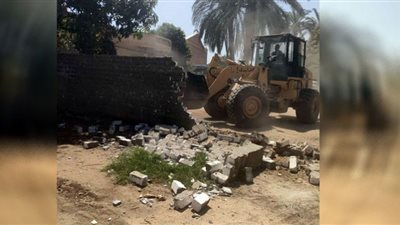 محافظ أسيوط يعلن تنفيذ 86 حالة إزالة تعديات على الأراضي الزراعية وأملاك الدولة