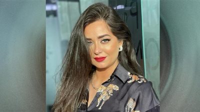 هبة مجدي تلحق بأحمد رزق في بيروت