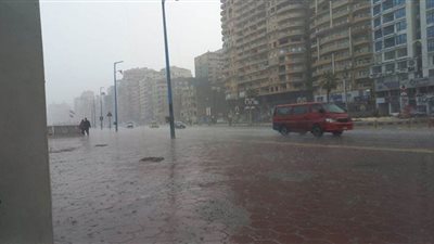 أمطار غزيرة تضرب الطقس بالإسكندرية