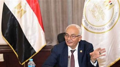 مشروع قانون يسمح لطلاب الثانوية الناجحين بإعادة السنة