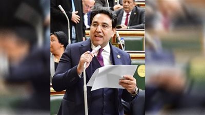 النائب أيمن محسب يتقدم بالعزاء للبابا تواضروس والأقباط في ضحايا حريق كنيسة إمبابة