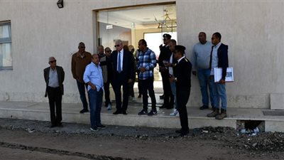محافظ جنوب سيناء يتفقد المبنى الإداري والفندق الملحق بمجلس مدينة شرم الشيخ الجديد