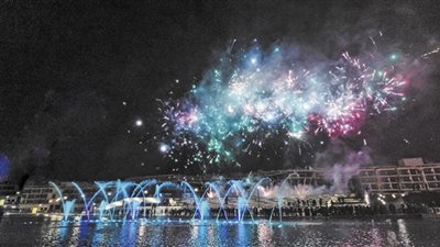 «ARAB DEVELOPERS» تفتتح أكبر نافورة راقصة فى مصر بمشروع «Nyoum October»